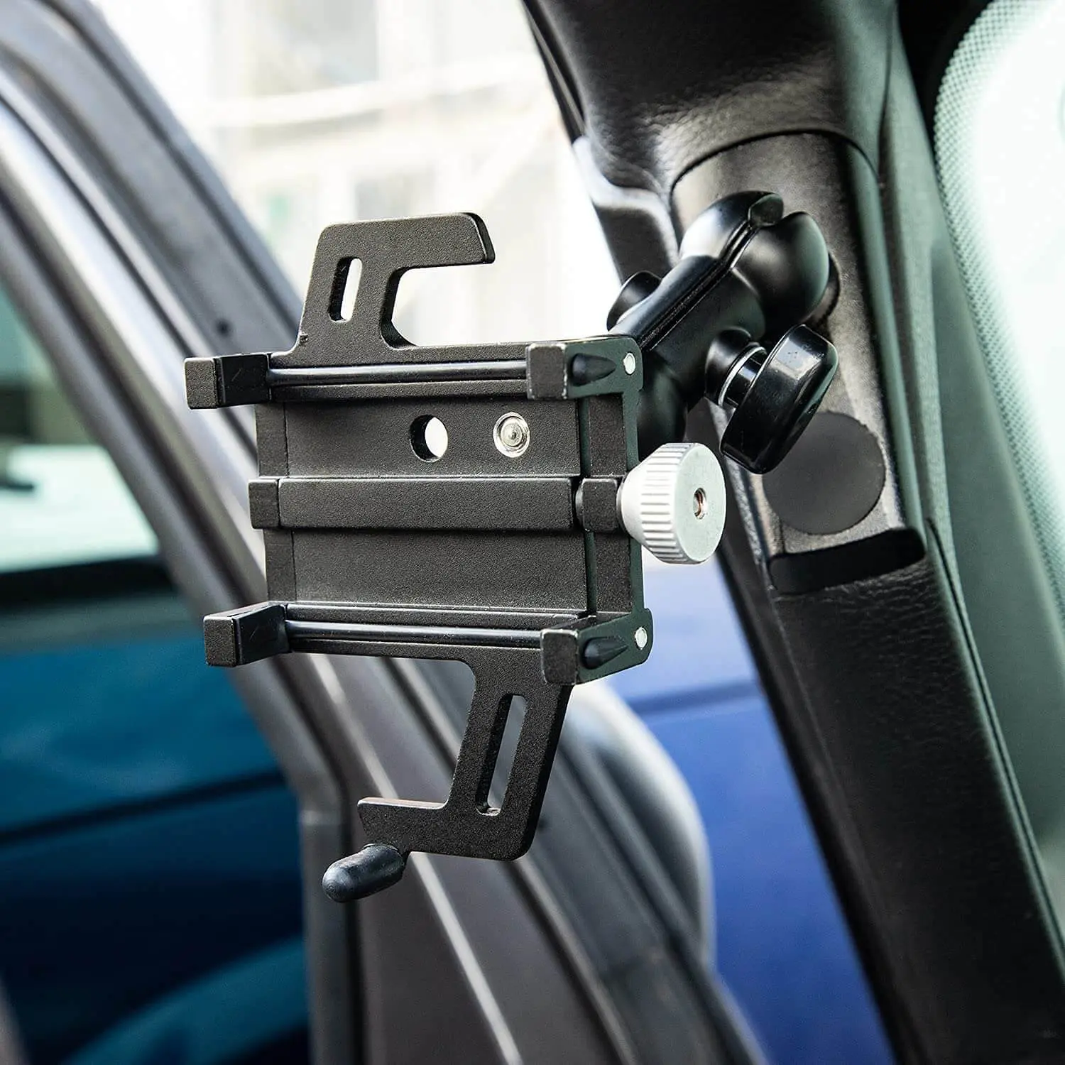 For 2018-2023 Jeep Wrangler JL JLU & Gladiator JT A-Pillar Grab Handle Adjustable Metal Phone Holder Anti-Shake Phone Mount - Image 4